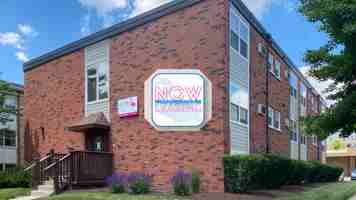 featured image of 512 E Clark St
