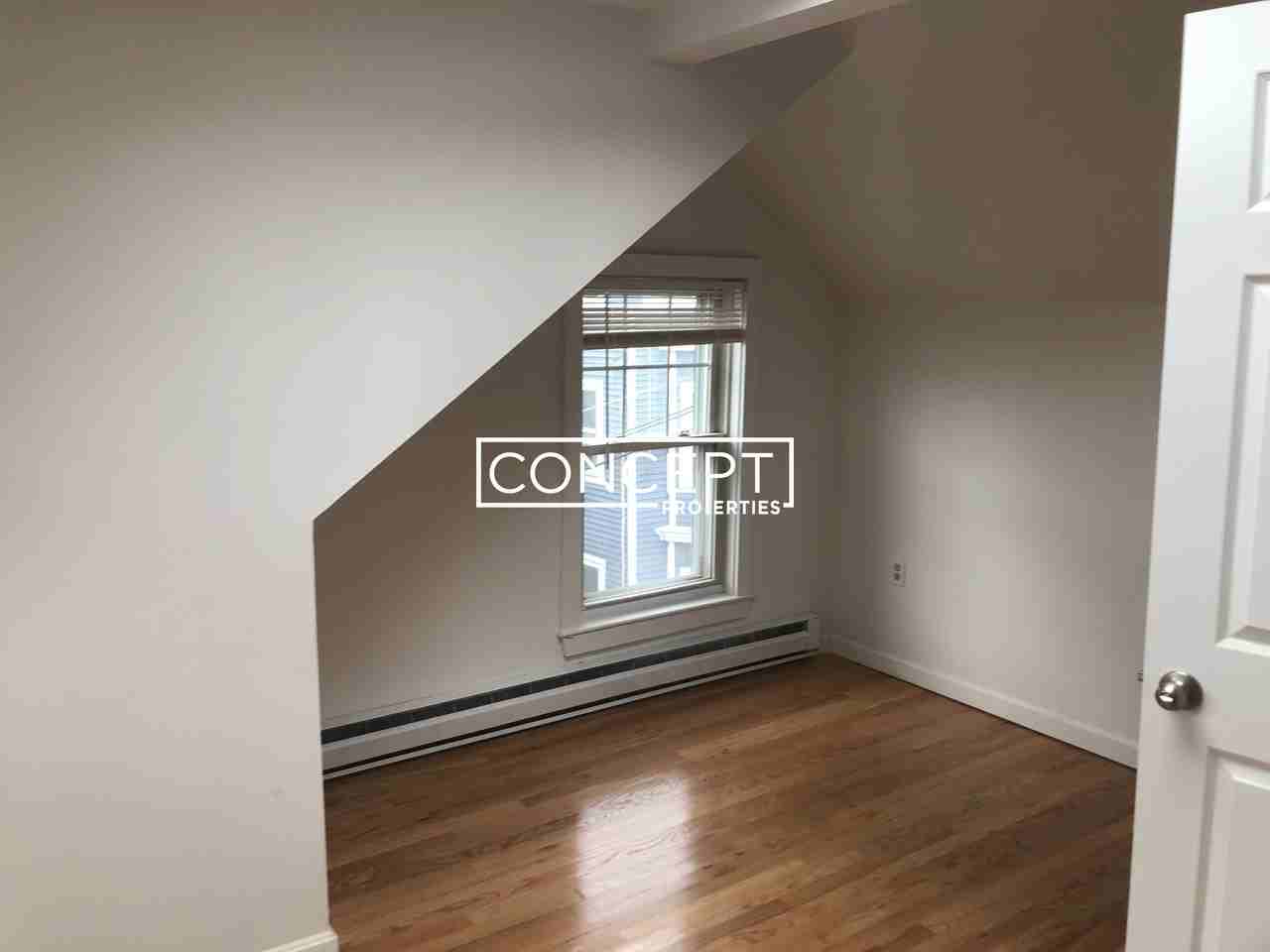 22 Pembroke St #2 - Photo 7 of 41