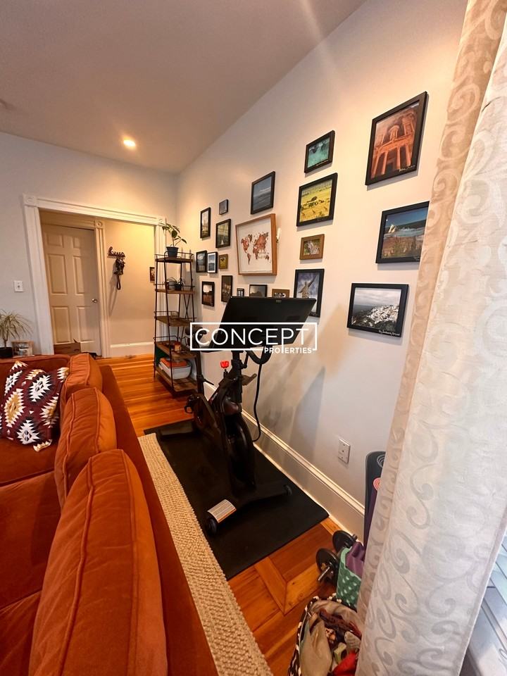 207 Cummins Hwy #1F - Photo 7 of 17