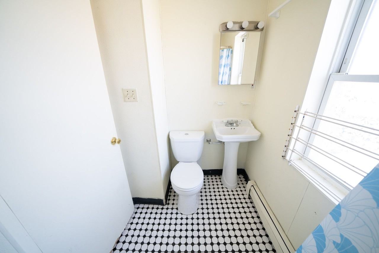 83 - 7 Franklin Street - Photo 5 of 16