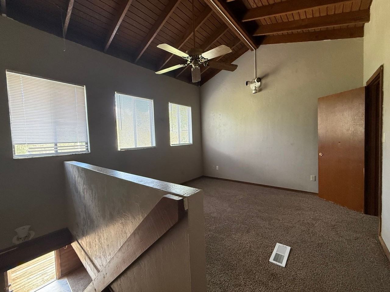 569 Oakland Ave E Apt A - Photo 5 of 5