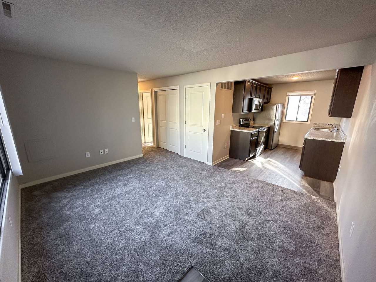 312 Hillcrest - Photo 2 of 50