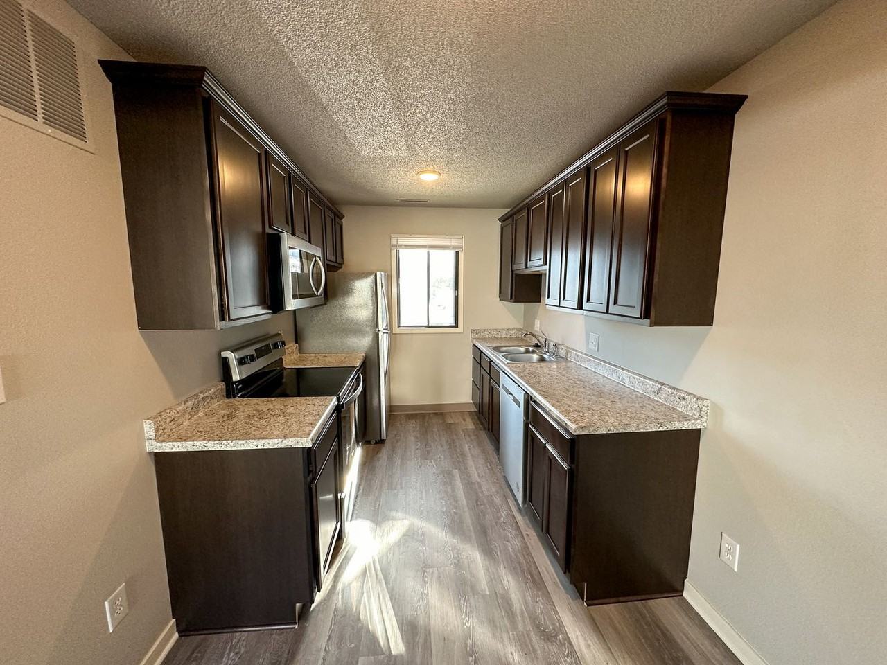 312 Hillcrest - Photo 3 of 50