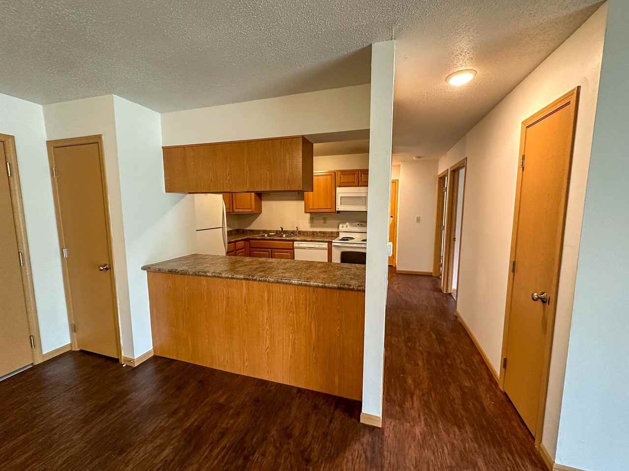 247 Sheldon - Photo 4 of 42