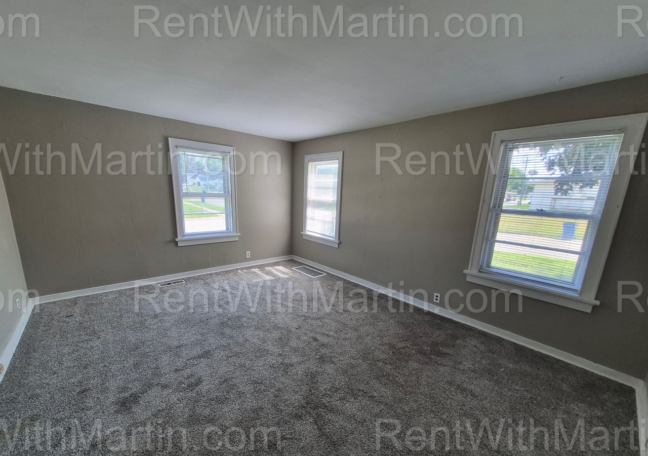 501 D Ave - Photo 6 of 21