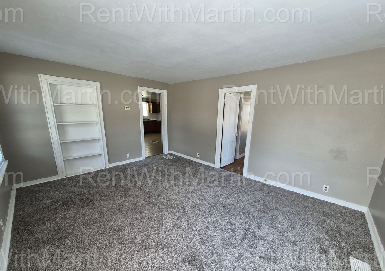 501 D Ave - Photo 7 of 21