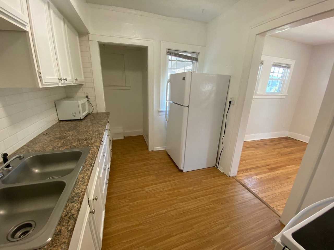 353 N 35th Ave - Photo 6 of 12