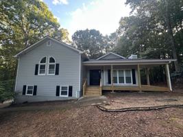 featured image of 810 Victoria Pl