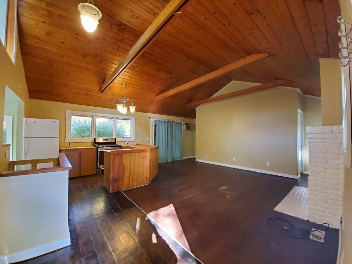 3770 Woodview Ave - Photo 2 of 16