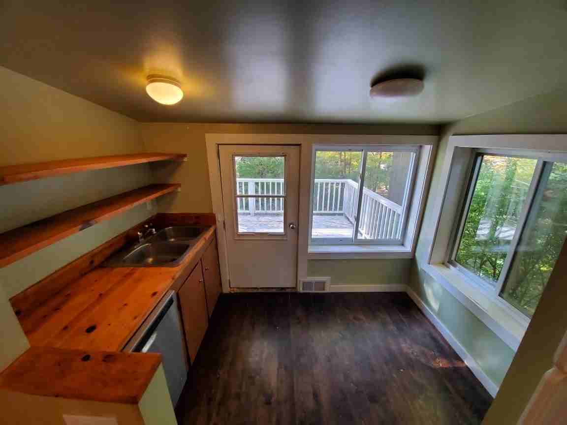 3770 Woodview Ave - Photo 4 of 16