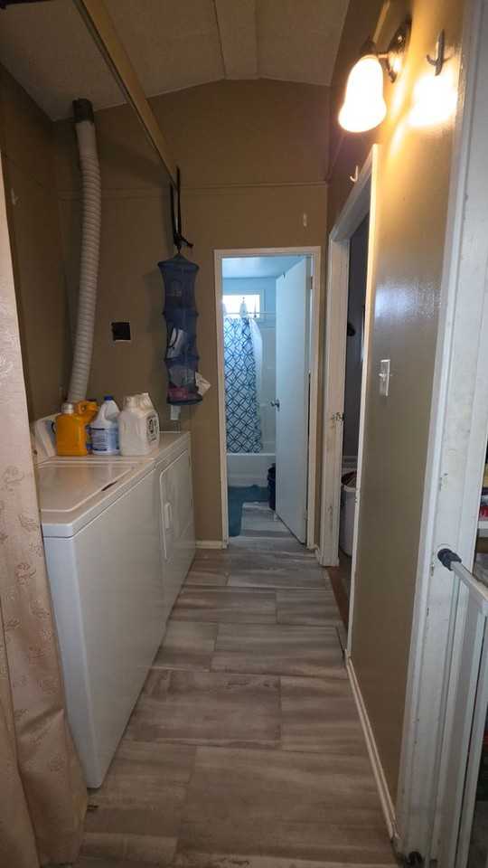 1418 Hollycrest Dr - Photo 6 of 12