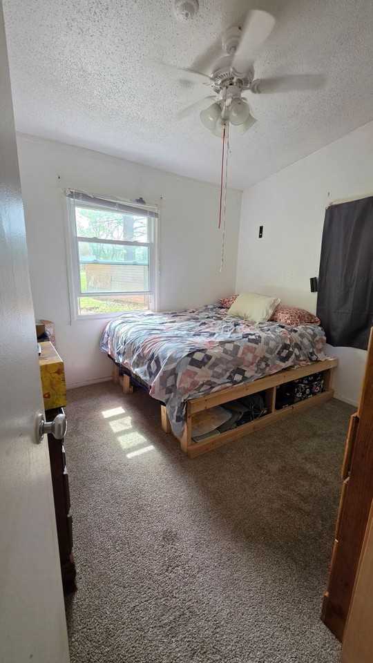 1418 Hollycrest Dr - Photo 7 of 12