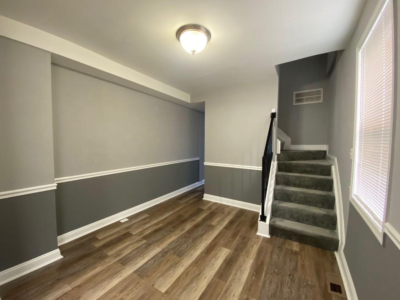 1619 Rutland Ave - Photo 5 of 10