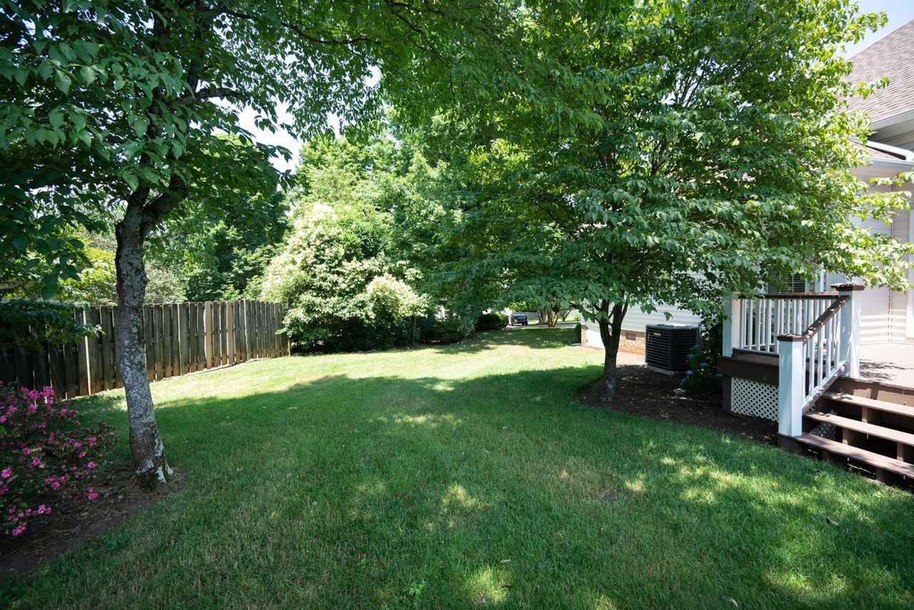 201 W Hypericum Ln - Photo 7 of 30
