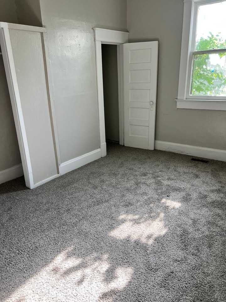 1410 W Nichols St - Photo 6 of 8