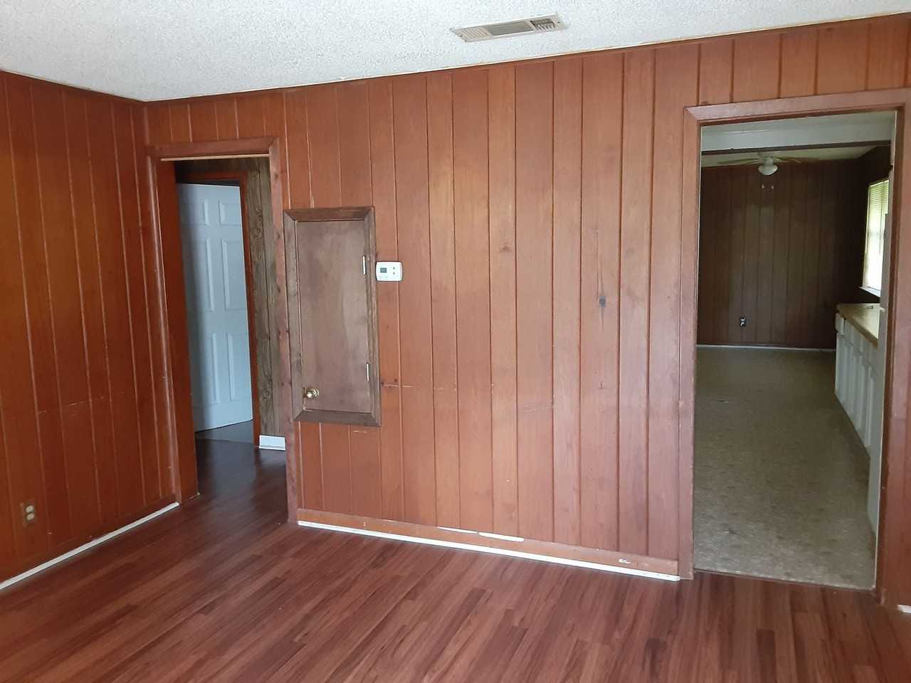 141 Pike Ave - Photo 2 of 17