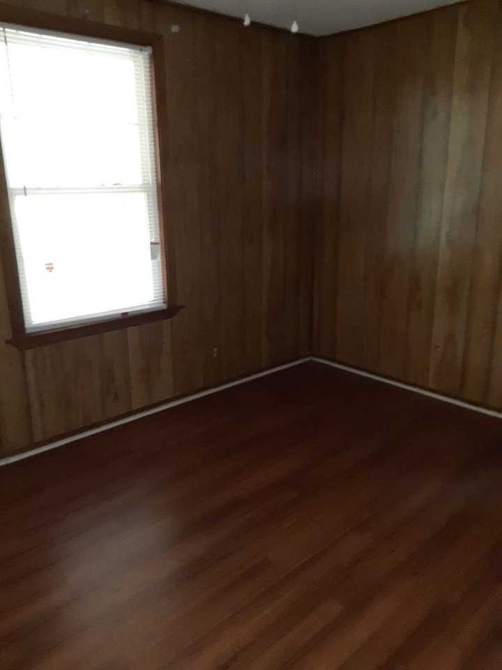 141 Pike Ave - Photo 5 of 8