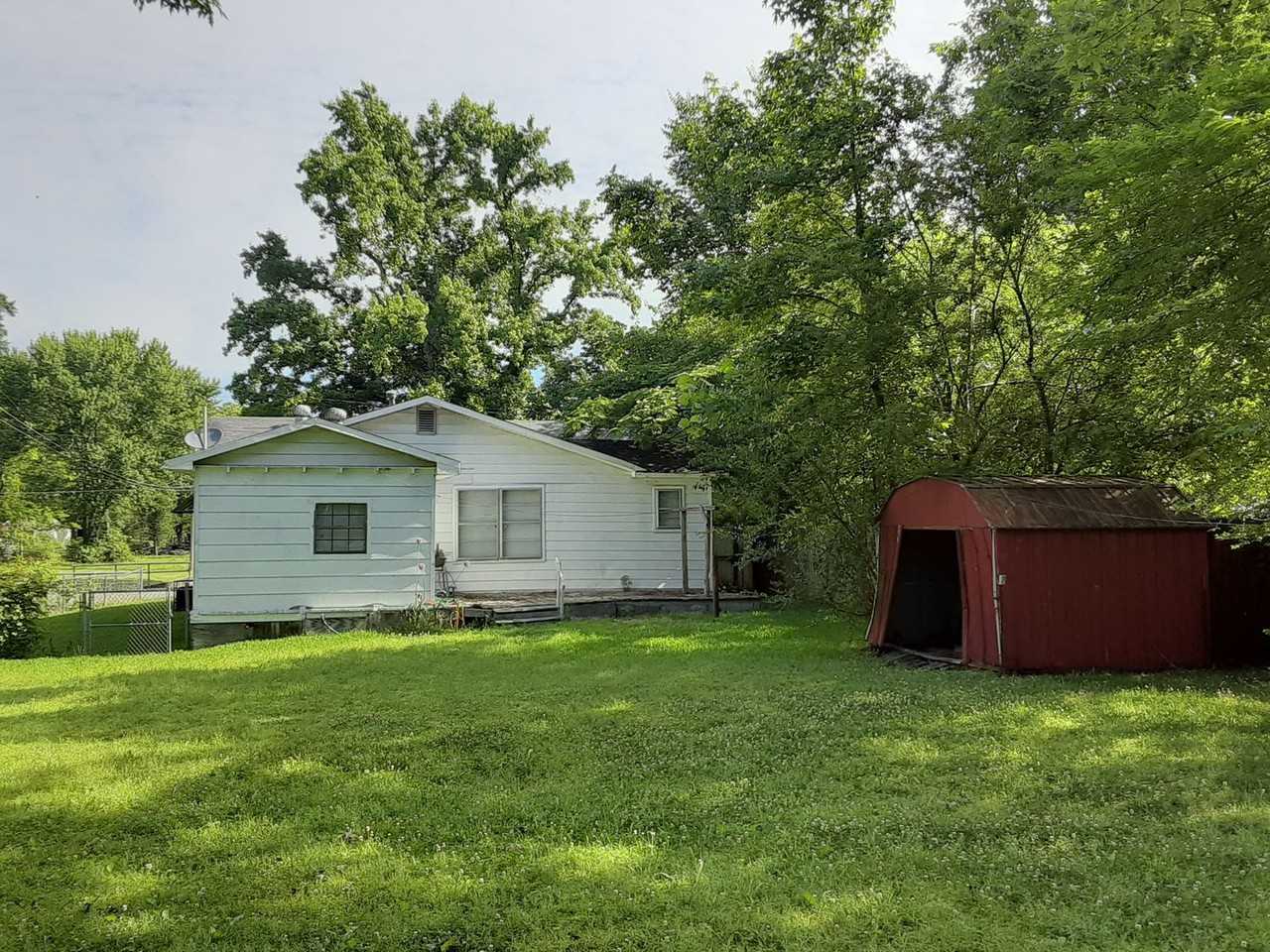 141 Pike Ave - Photo 2 of 8