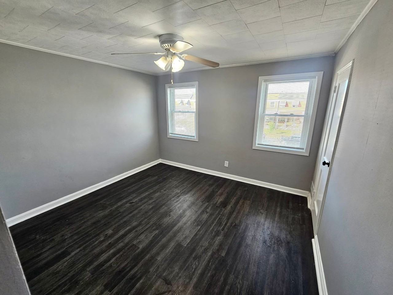 845 Jaydee Ave - Photo 6 of 15
