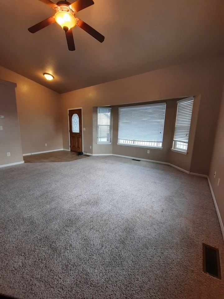 4317 Donegal Way - Photo 6 of 50