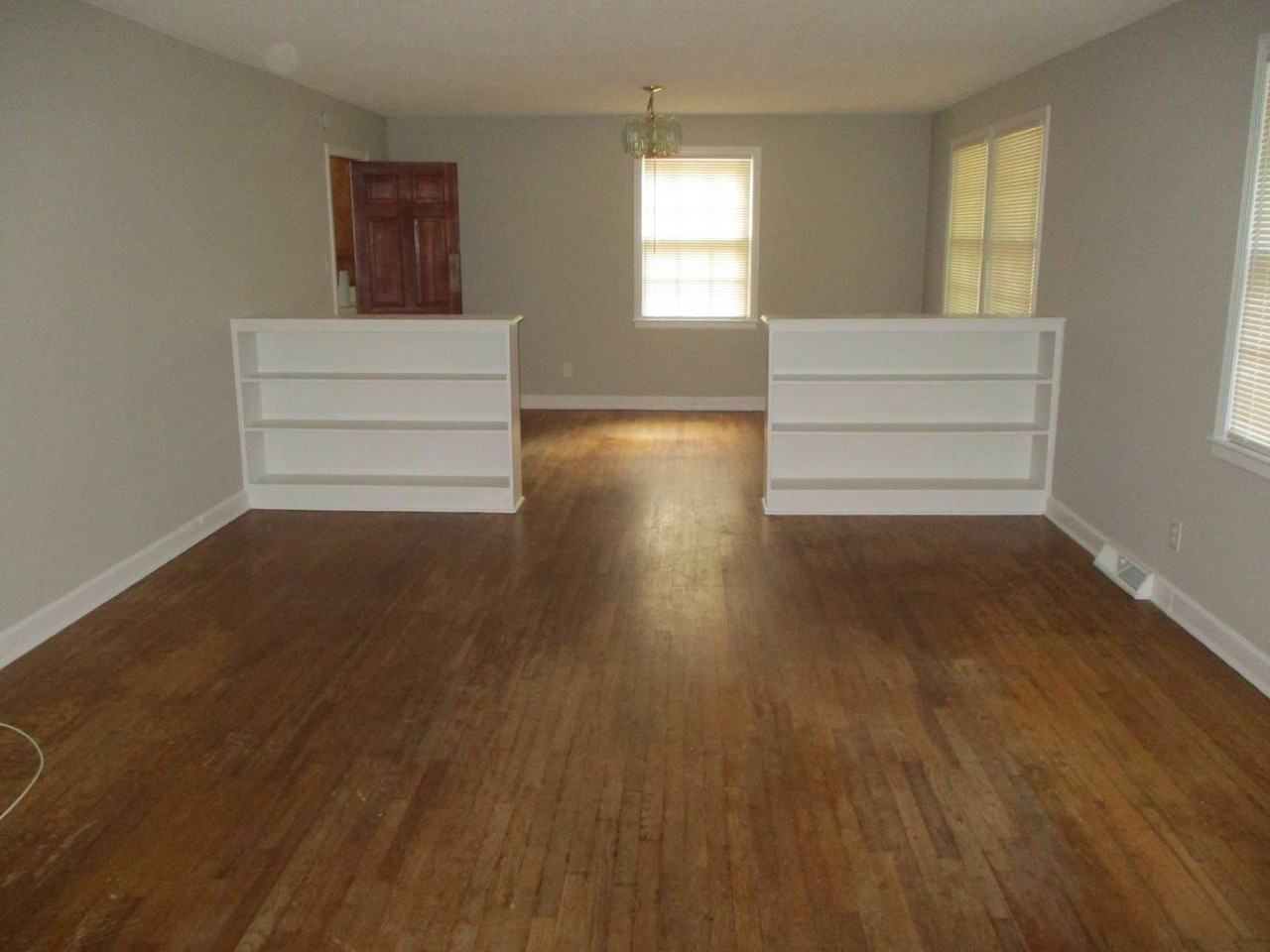 1148 Ebinport Rd - Photo 3 of 22