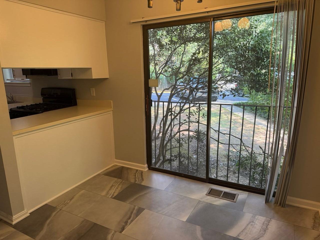 8130 Inverness Ridge Rd - Photo 3 of 29