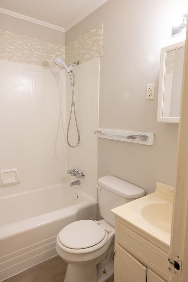1911 Manteo Ct - Photo 7 of 11