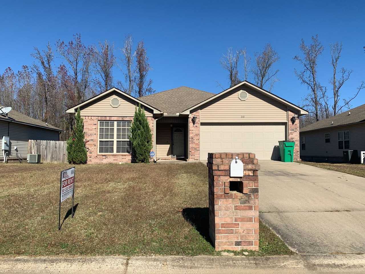 241 Lariat Dr
