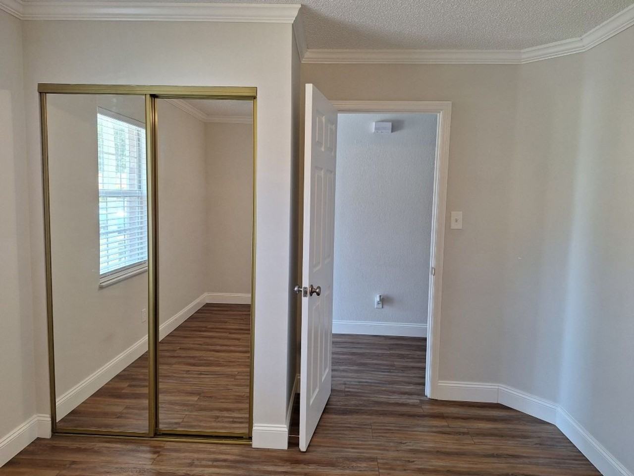 1115 Blinken St - Photo 6 of 35