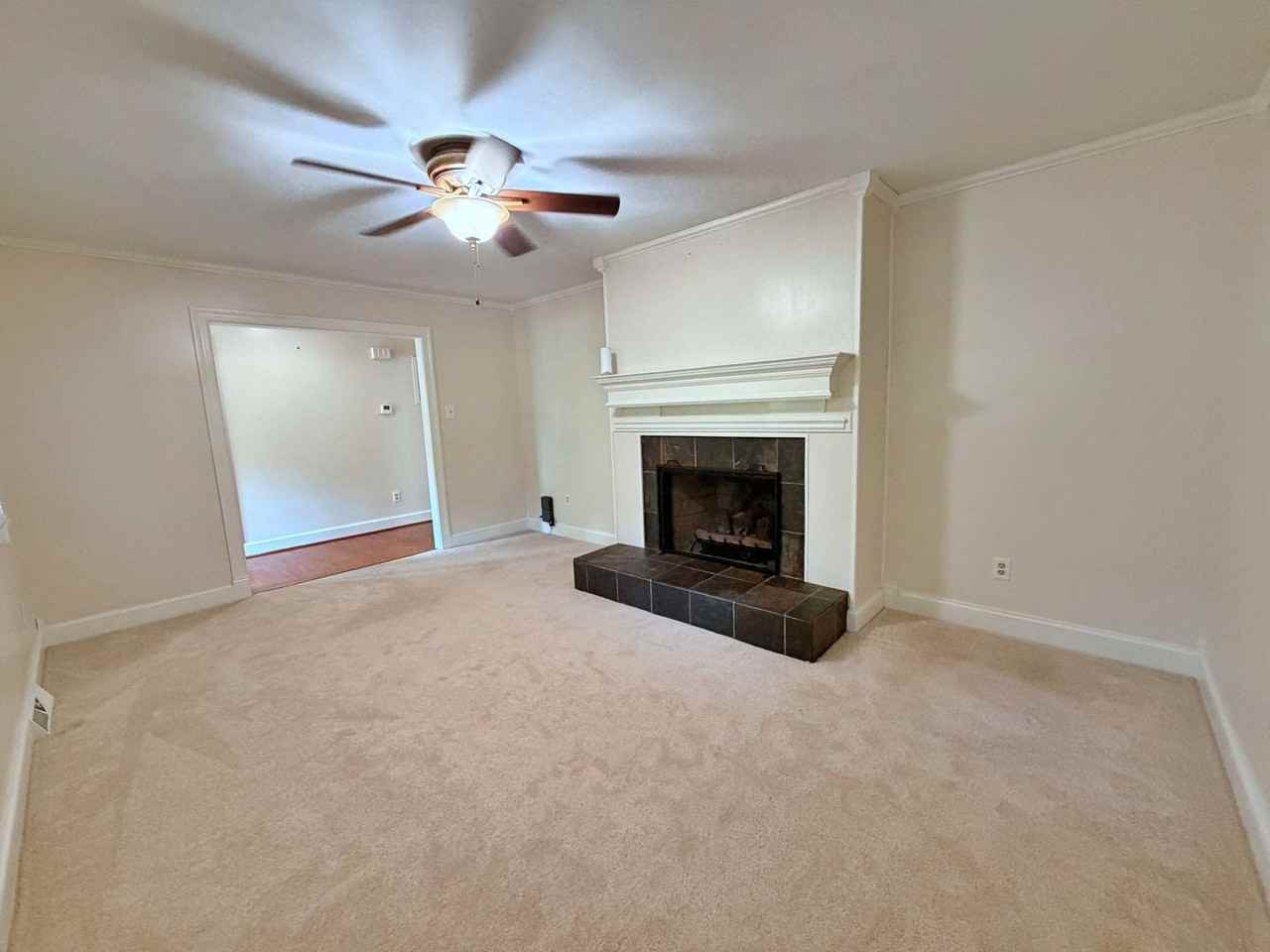 8800 Sedbergh Dr - Photo 4 of 41