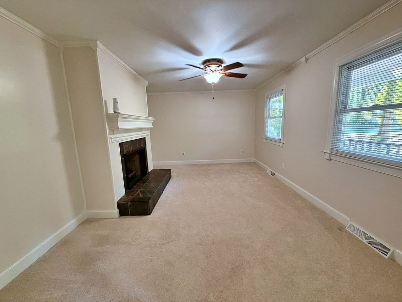 8800 Sedbergh Dr - Photo 6 of 41