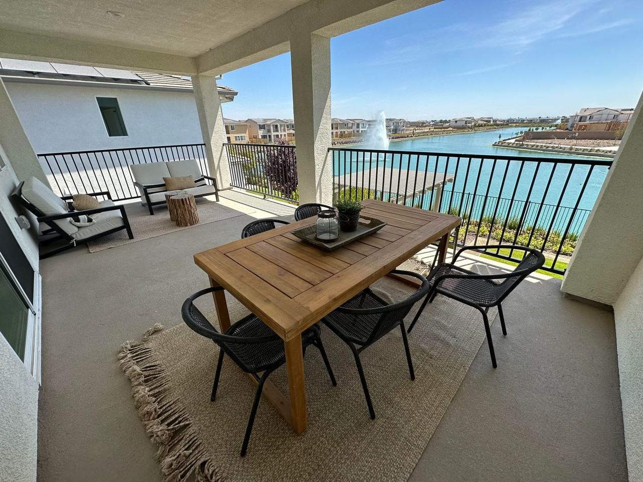 5726 Ebbshore St - Photo 4 of 50