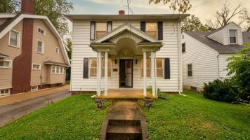 featured image of 2040 Wyndhurst Rd
