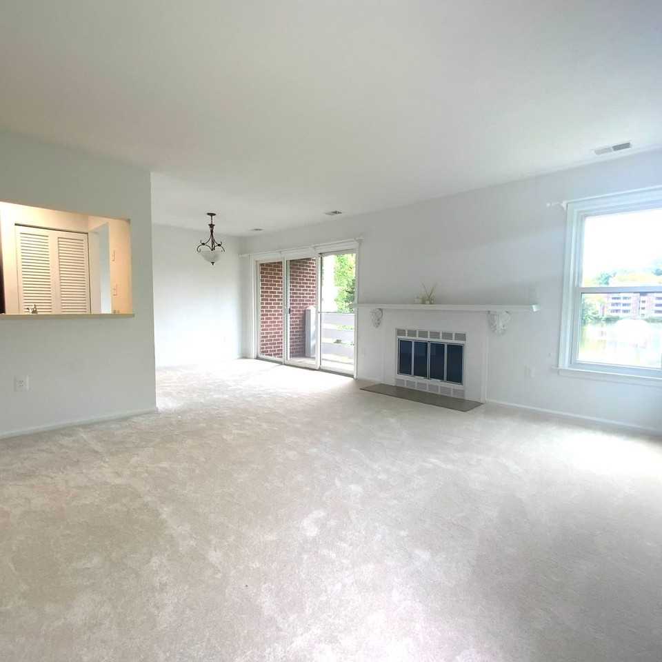 7594 Lakeside Village Dr - Photo 6 of 40