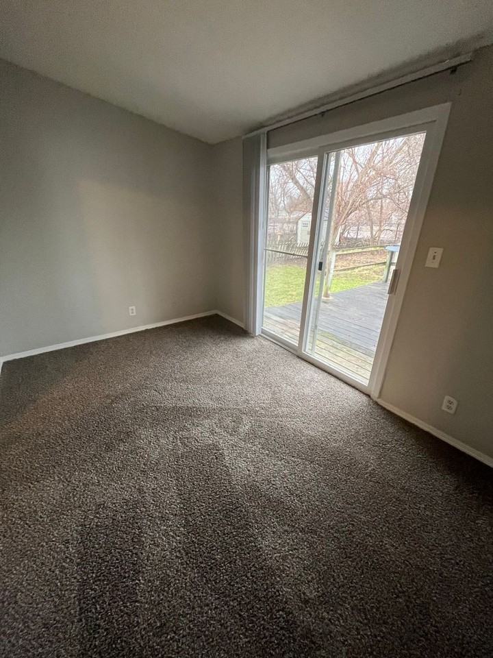 2142 Ulen Ln - Photo 6 of 18