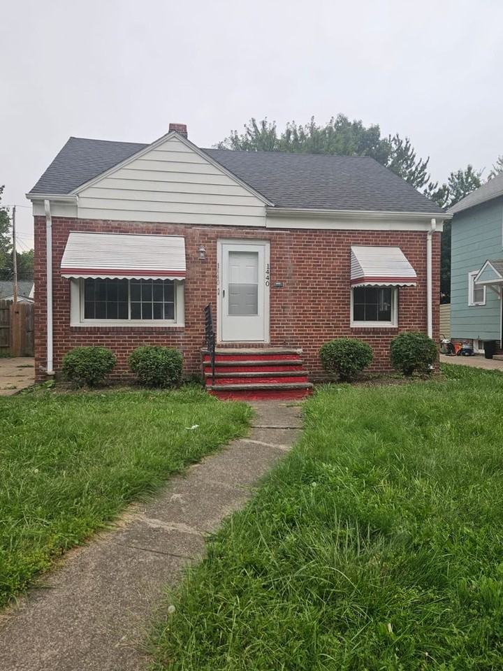 1440 E 221st St - Photo 2 of 20