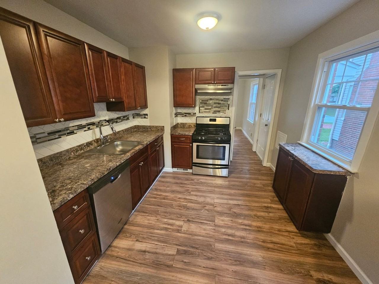 1440 E 221st St - Photo 6 of 20