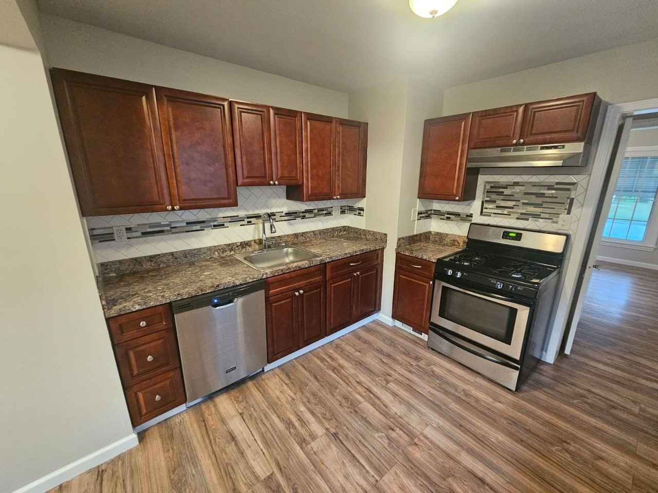 1440 E 221st St - Photo 7 of 20