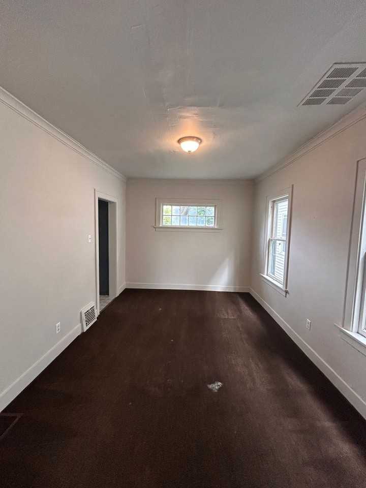 2243 New Haven Ave - Photo 3 of 9