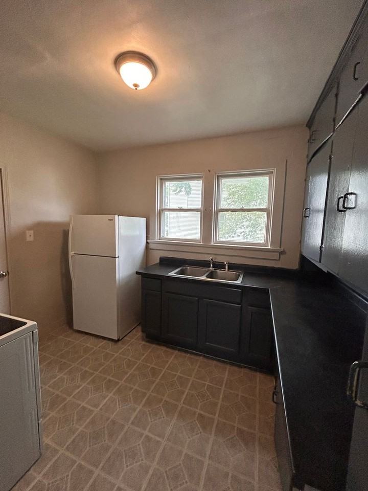 2243 New Haven Ave - Photo 4 of 9