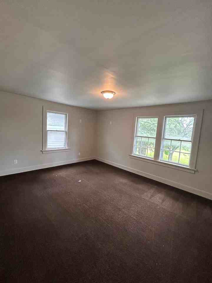 2243 New Haven Ave - Photo 5 of 9