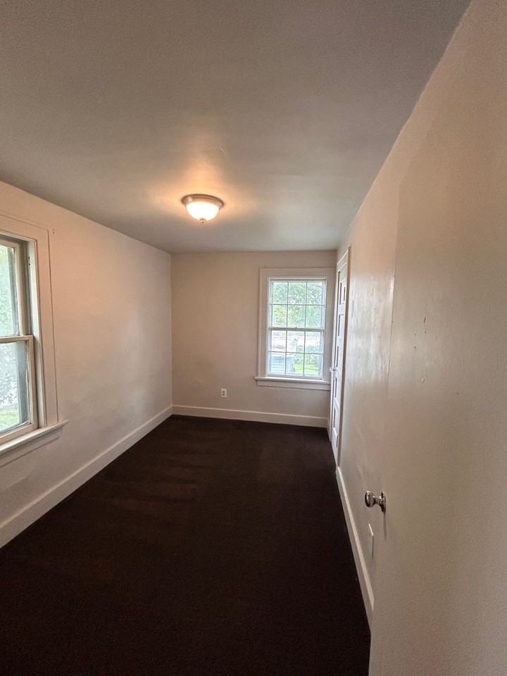 2243 New Haven Ave - Photo 6 of 9