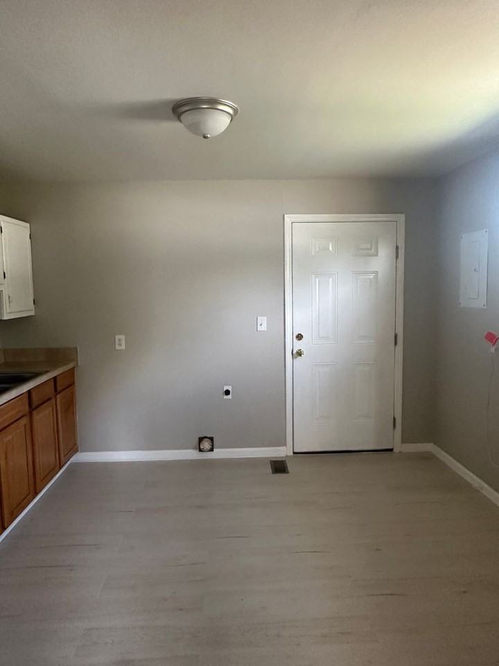 1820 Maryland Ave - Photo 2 of 9