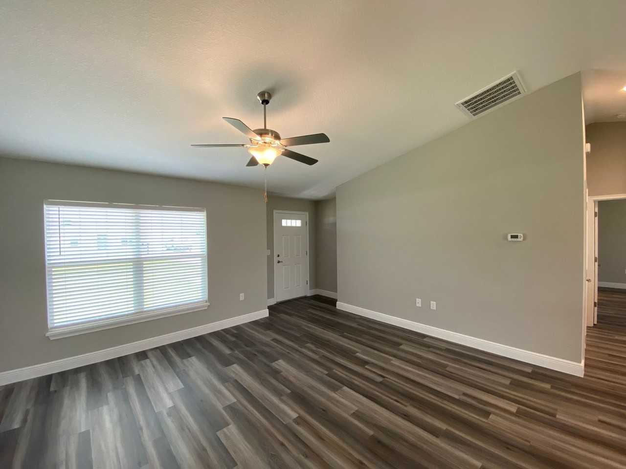 13 Poplar Ln - Photo 7 of 33