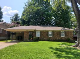 featured image of 3705 Julia St