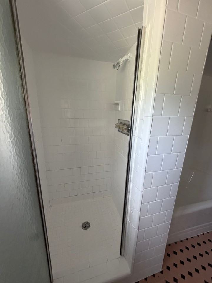 140 Almond Rd - Photo 5 of 18