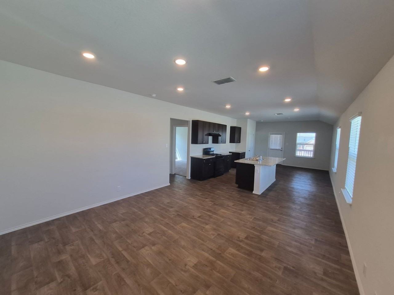 120 Middle Green Loop - Photo 3 of 28