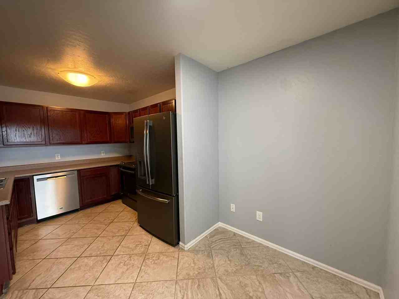 651 1/2 Serenity Ln - Photo 3 of 10