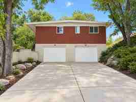 featured image of 724 30th St