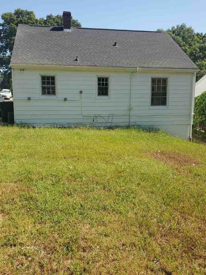 324 Arlington Pl - Photo 2 of 2